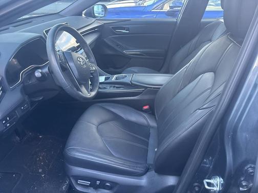 2022 Toyota Avalon XLE