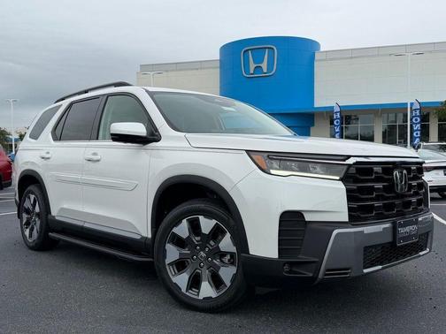 Platinum White Pearl 2026 Honda Pilot Touring 8-Passenger