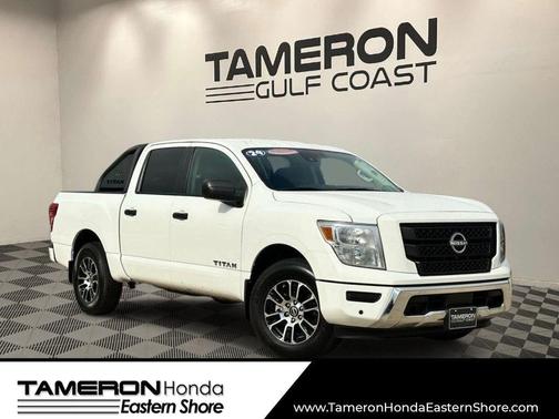 Glacier White 2024 Nissan Titan SV