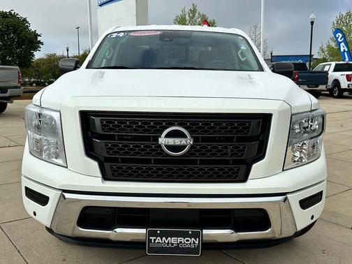 Glacier White 2024 Nissan Titan SV