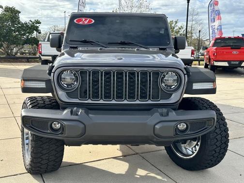 2024 Jeep Gladiator Sport S