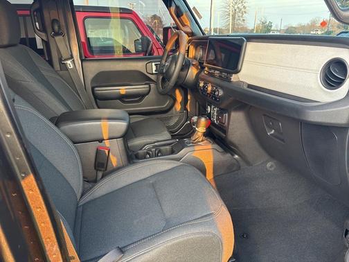 2024 Jeep Gladiator Sport S