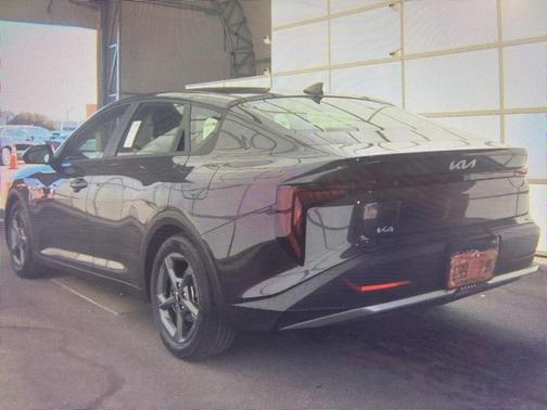 Interstellar Gray 2025 Kia K4 LXS