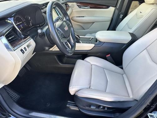 2017 Cadillac XT5 Premium Luxury