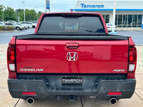 Radiant Red Metallic II 2023 Honda Ridgeline RTL-E