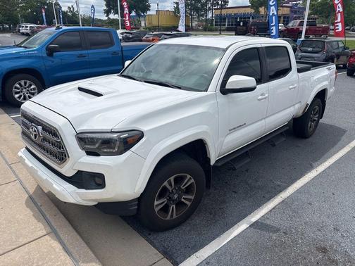 Super White 2017 Toyota Tacoma TRD Sport