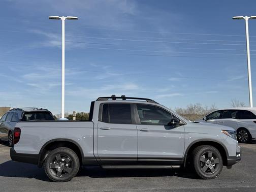 Sonic Gray Pearl 2026 Honda Ridgeline TrailSport