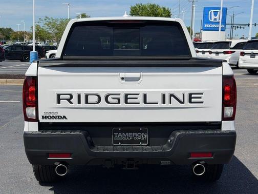 Platinum White Pearl 2026 Honda Ridgeline RTL