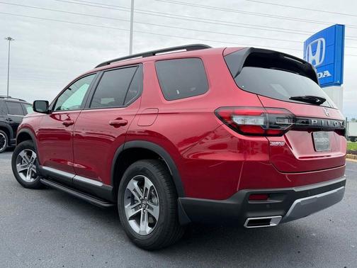 Radiant Red Metallic II 2026 Honda Pilot EX-L