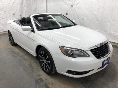 Bright White 2013 Chrysler 200 S