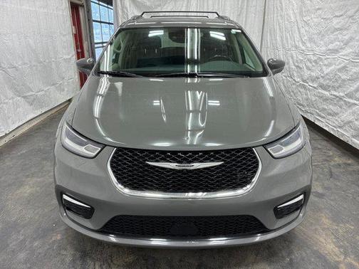 Ceramic Gray Clearcoat 2021 Chrysler Pacifica Touring-L