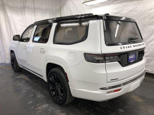 2022 Jeep Grand Wagoneer Series II