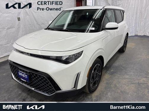 Snow White Pearl 2023 Kia Soul EX