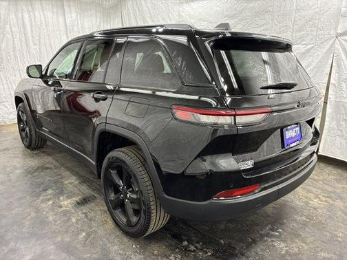 Diamond Black 2023 Jeep Grand Cherokee Limited