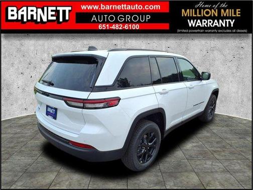 2025 Jeep Grand Cherokee Laredo