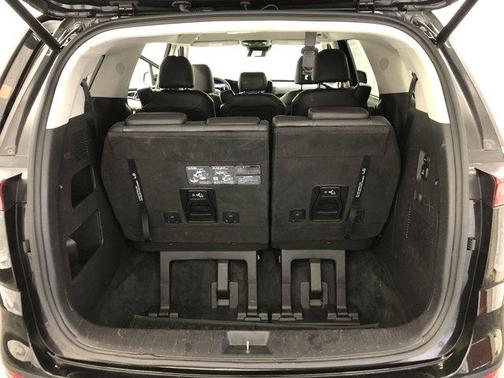 2024 Kia Carnival SX