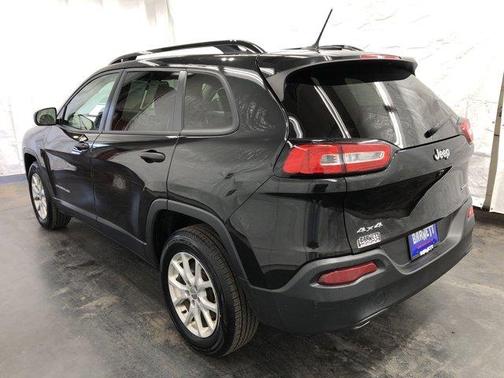 2016 Jeep Cherokee Sport