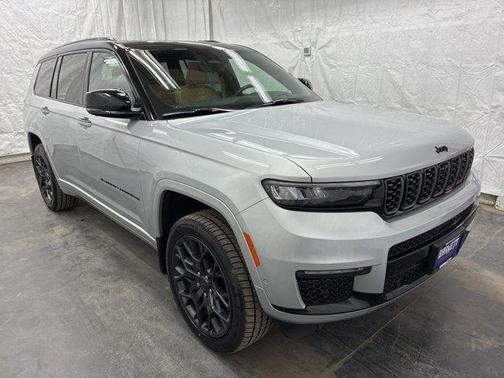 Silver Zynith 2025 Jeep Grand Cherokee L Summit