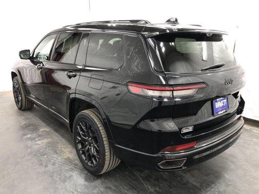 Diamond Black 2024 Jeep Grand Cherokee L Summit