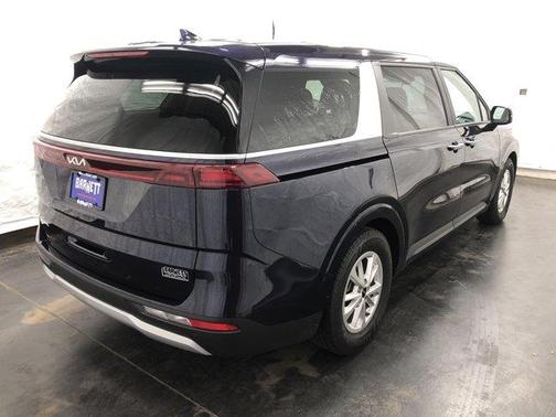 2023 Kia Carnival LX