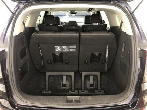 2023 Kia Carnival LX