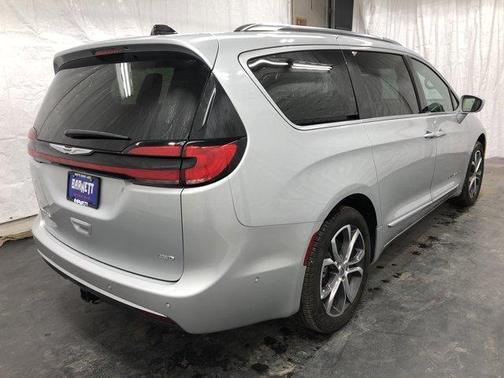 2024 Chrysler Pacifica Pinnacle