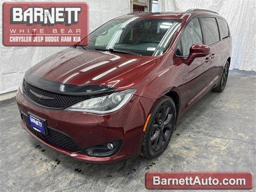 Velvet Red Pearlcoat 2020 Chrysler Pacifica Touring-L Plus