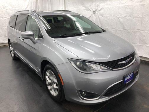 2019 Chrysler Pacifica Touring-L Plus