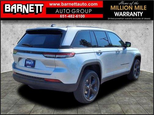 2025 Jeep Grand Cherokee Laredo