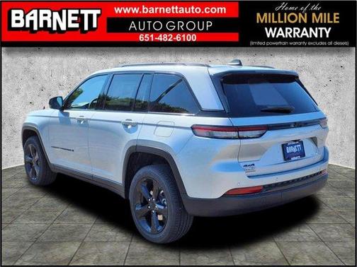 2025 Jeep Grand Cherokee Laredo