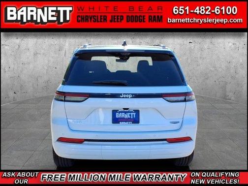 Bright White Clearcoat 2027 Jeep Grand Cherokee Summit