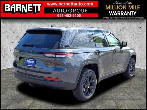 2025 Jeep Grand Cherokee Laredo
