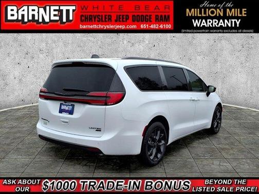 Bright White Clearcoat 2026 Chrysler Pacifica Limited
