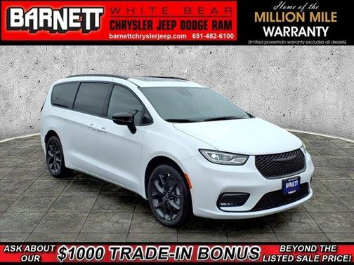 Bright White Clearcoat 2026 Chrysler Pacifica Limited