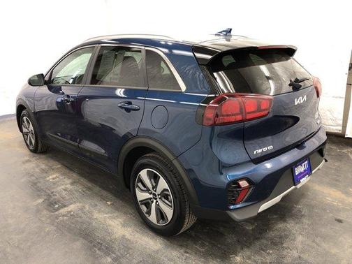 2022 Kia Niro LX