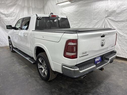 Bright White Clearcoat 2020 RAM 1500 Laramie