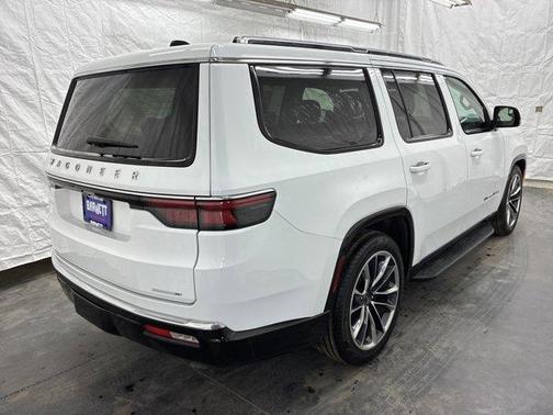 Bright White Clearcoat 2024 Jeep Wagoneer Series II
