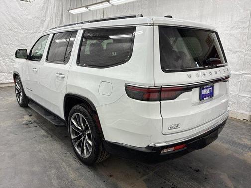 Bright White Clearcoat 2024 Jeep Wagoneer Series II