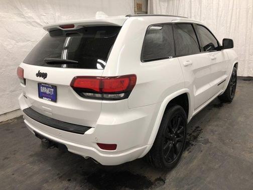 2017 Jeep Grand Cherokee Altitude
