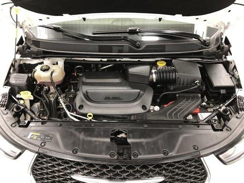 2021 Chrysler Pacifica Touring-L