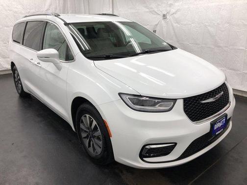 2021 Chrysler Pacifica Touring-L