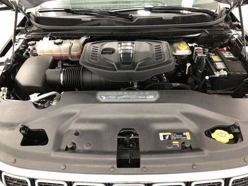 2024 Jeep Wagoneer Base