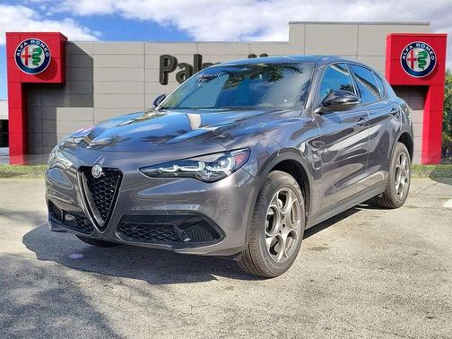2025 Alfa Romeo Stelvio Base