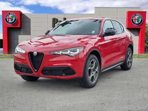 2025 Alfa Romeo Stelvio Base