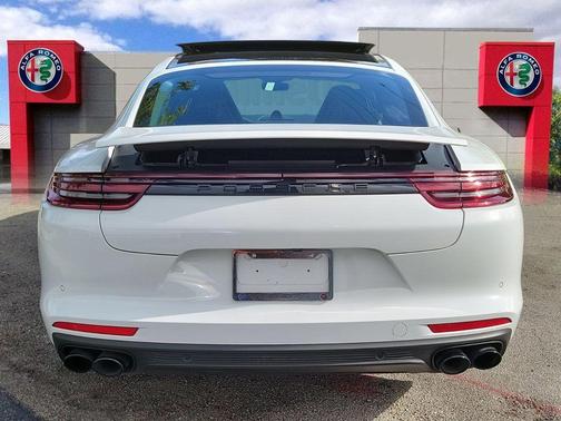 2019 Porsche Panamera