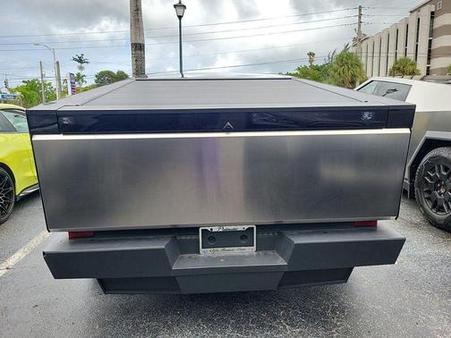 2024 Tesla Cybertruck Base
