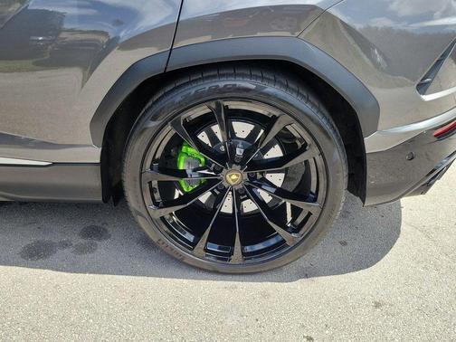 2021 Lamborghini Urus