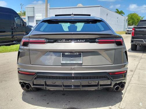 2021 Lamborghini Urus
