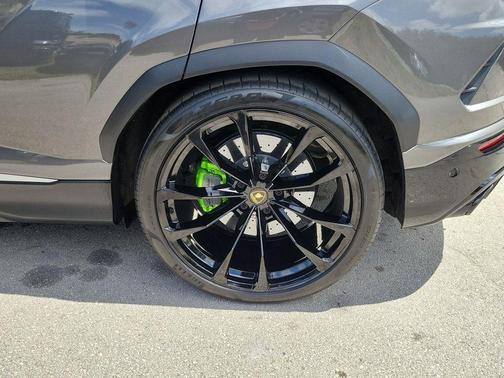 2021 Lamborghini Urus