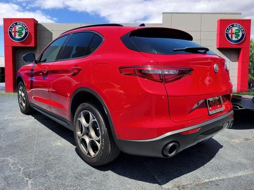 2022 Alfa Romeo Stelvio Sprint